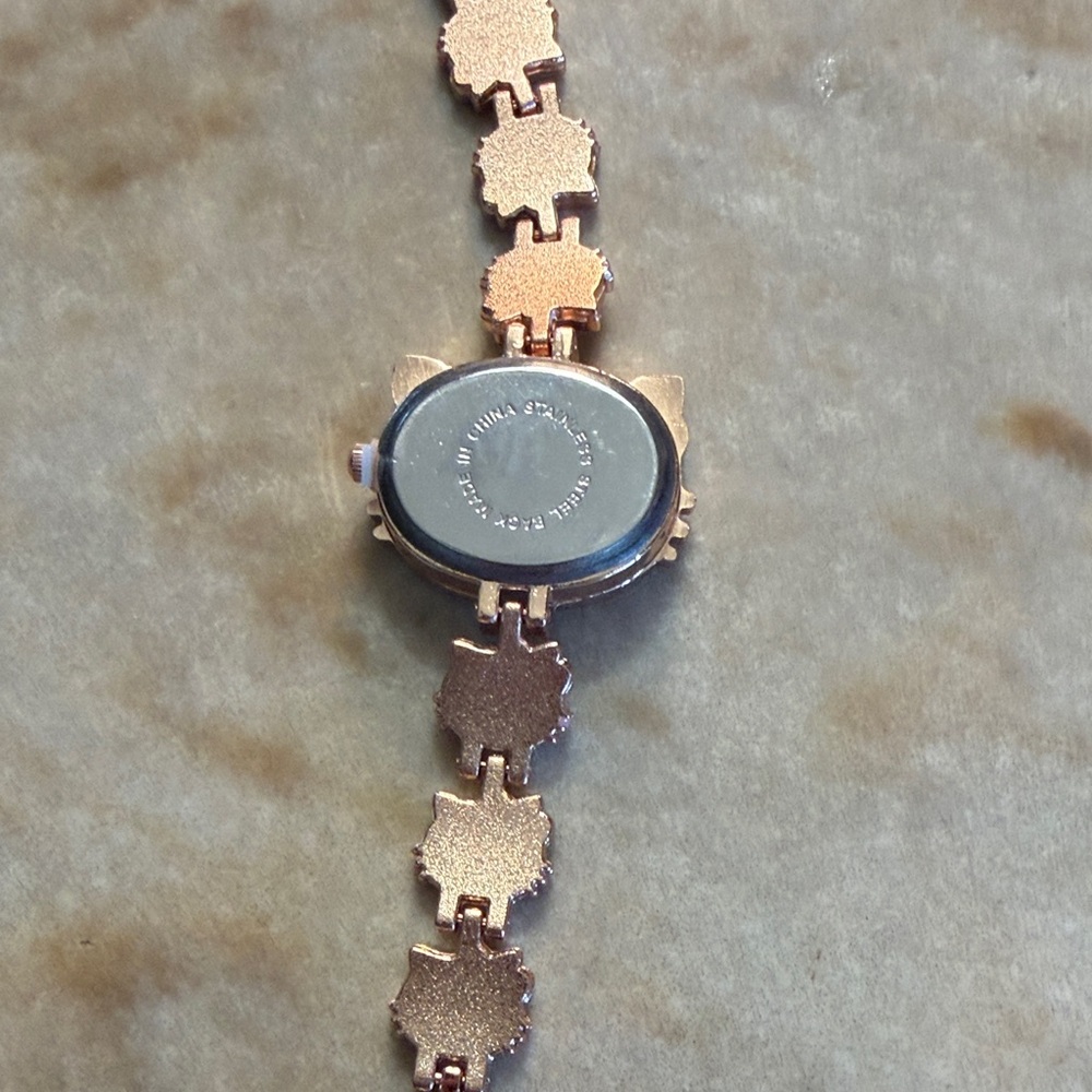 Hello Kitty Pink Watch for Women New - Picture 2 of 3